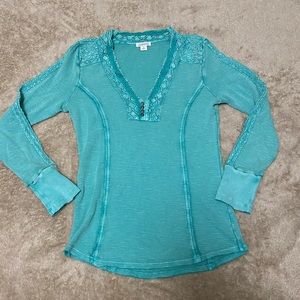 Small Turquoise Sundance Henley